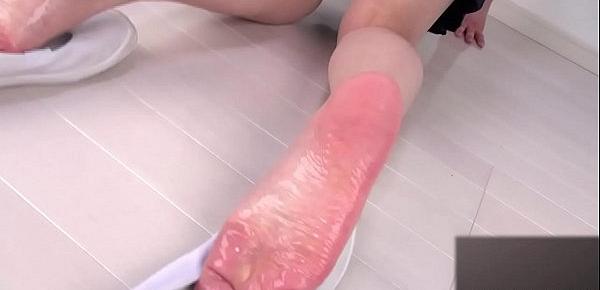  Sole Fetish Put a lotion on the sole of a woman and give out a erotic sound